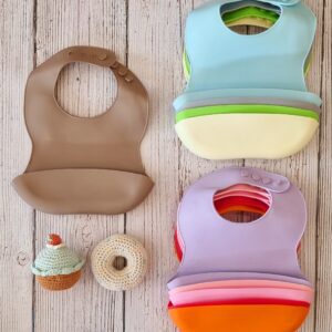 Babero silicona con bolsillo